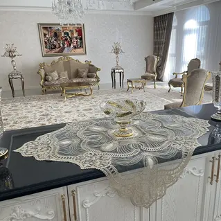 رومیزی مربع دانتل