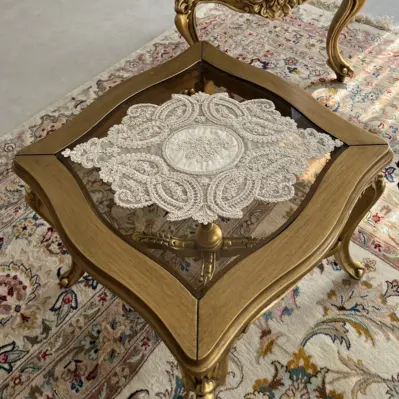 رومیزی میزعسلی طرح زنبق - رنگ سفید
